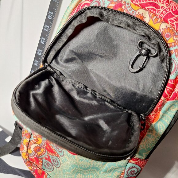 Vibedration Hydration Backpack w/o bladder turquoise/orange pattern Used